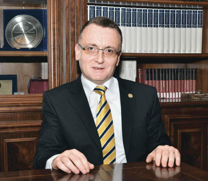 Ministrul Mihai Sorin Cîmpeanu