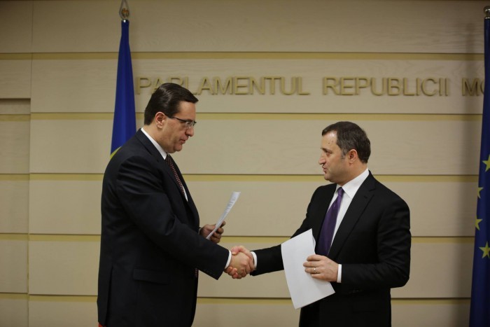 doc-acordul-de-constituire-a-aliantei-politice-pentru-moldova-europeana-1422255864
