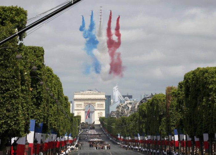 parada_14_iulie_paris_reuters_mal_langsdon