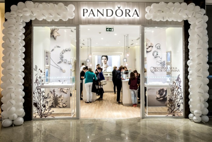 Pandora Palas Mall 01